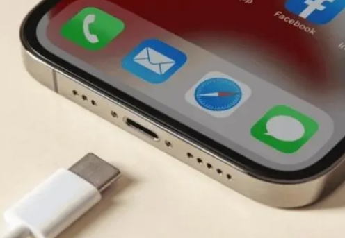 汪场镇苹果15维修分享iPhone15改USB-C接口后能和安卓用户互借充电器吗 